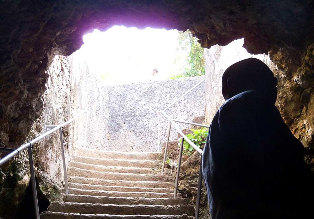 Mangapwani Coral Cave Tour