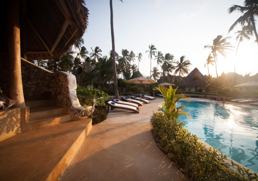 Green and Blue Ocean Lodge