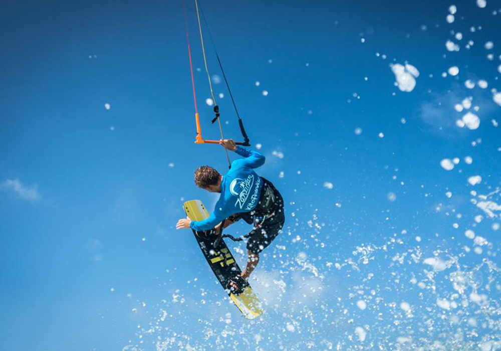 Kitesurfing