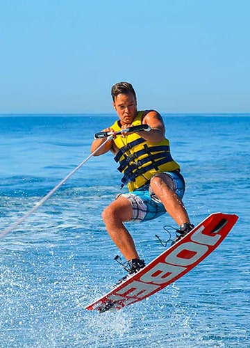 WATERSKIING IN ZANZIBAR
